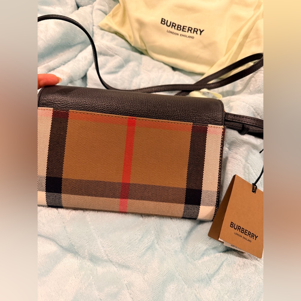 Burberry Black and Tan Check Clutch - Picture 9 of 10